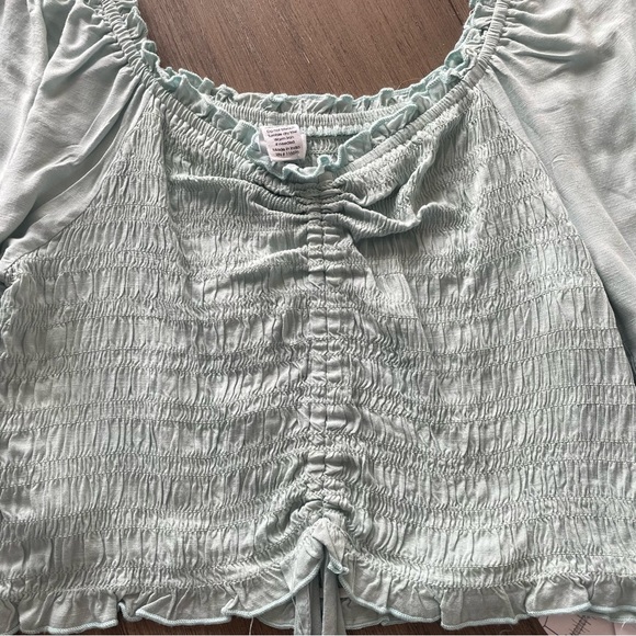 Japna Light Blue Long-sleeve Cropped Top - Picture 2 of 4